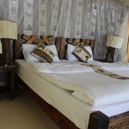 Mapito Tented Camp Серенгети Екстериор снимка