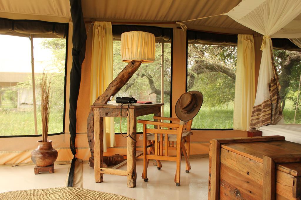 Mapito Tented Camp Серенгети Екстериор снимка